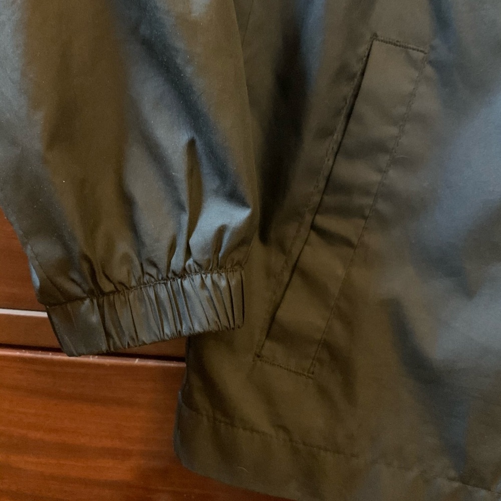 All-you-need-is-a 💖 Light jacket! 💖 - Picture 3 of 7